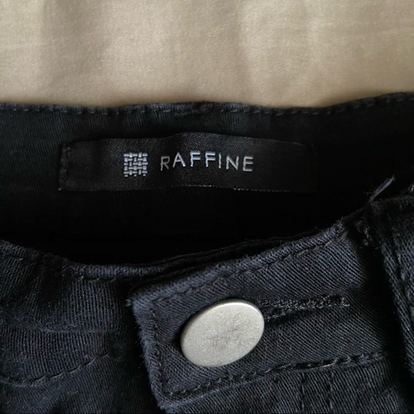 high waisted black short - Picture 5 of 8